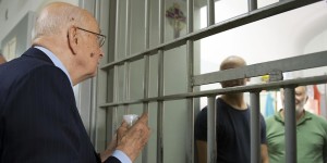 Carceri: Napolitano annuncia messaggio al Parlamento
