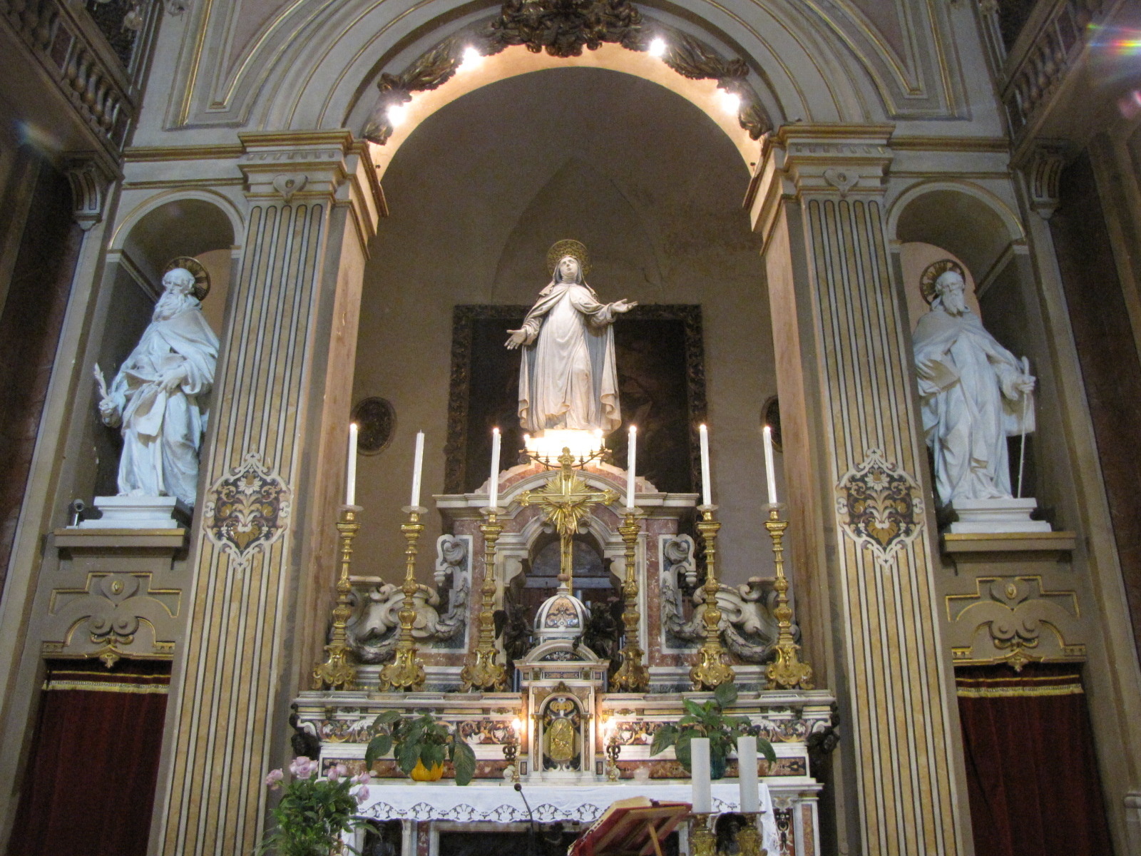 foto s. teresa altare maggiore ( chiesa di s. teresa a chiaia)